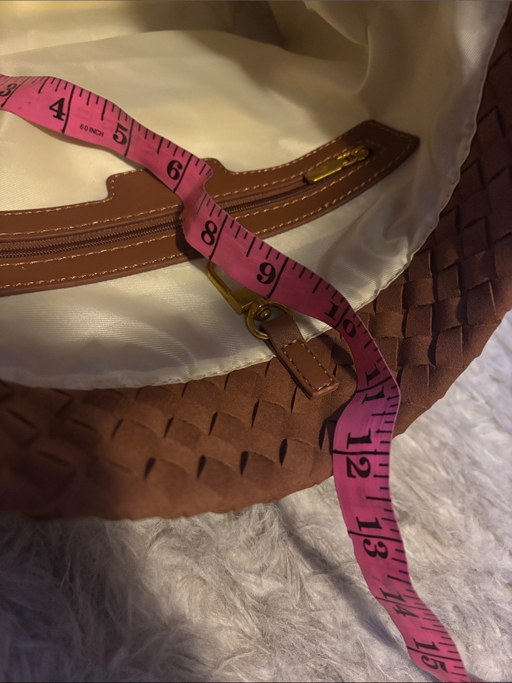 Hand made Woven tote suede Shoulder Bag in Cognac Brown - Picture 12 of 17
